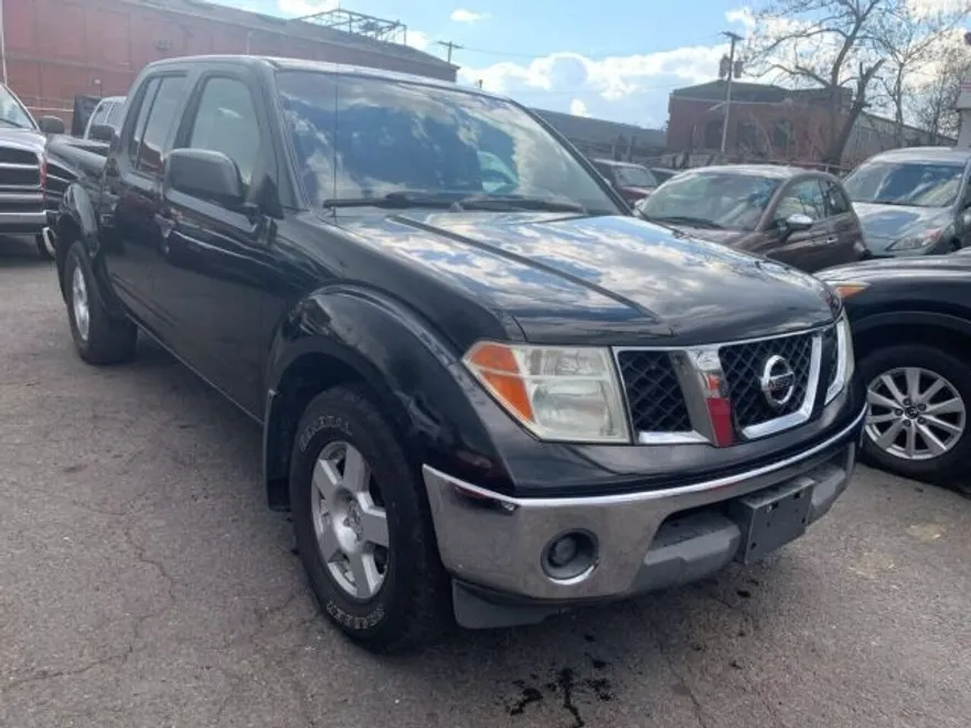2006 Nissan Frontier Crew Cab SE photo 1