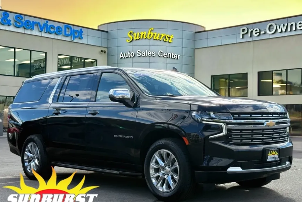 2023 Chevrolet Suburban Premier photo 1