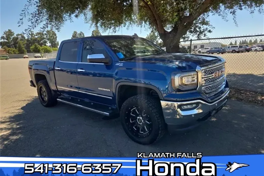 2017 Gmc Sierra 1500 SLT photo 1