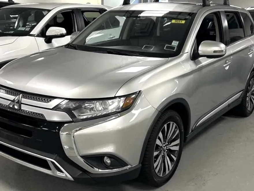 2019 Mitsubishi Outlander SE S-AWC photo 1