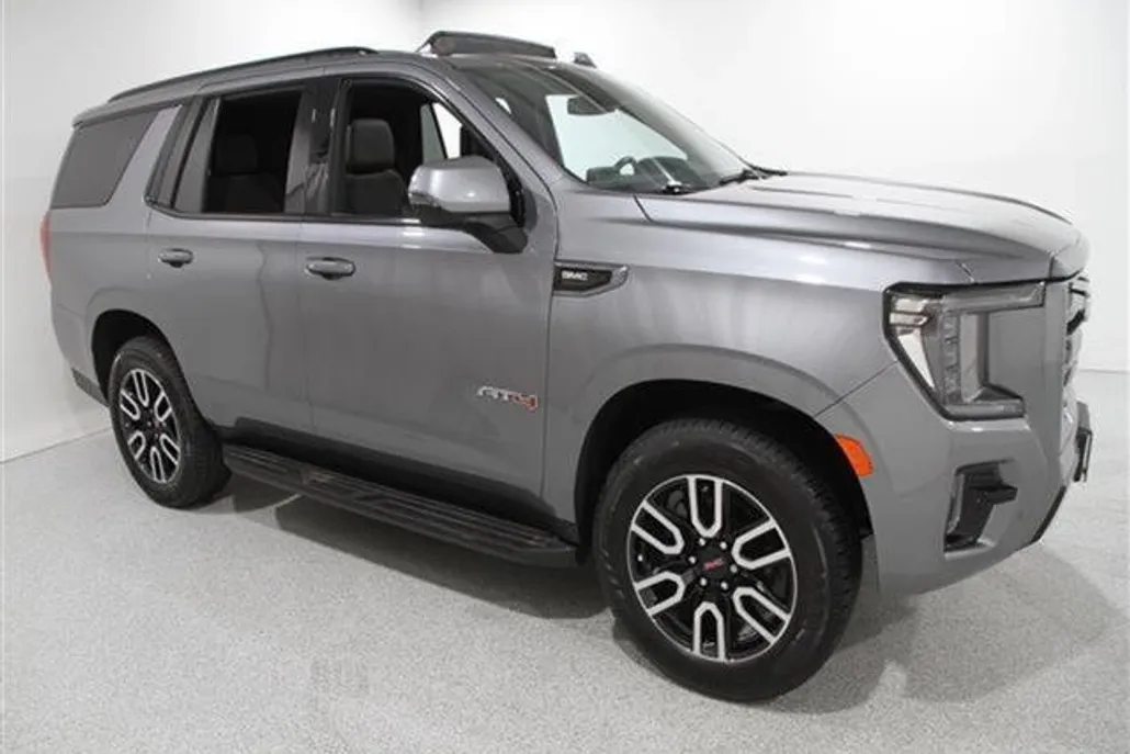2021 Gmc Yukon AT4 photo 1