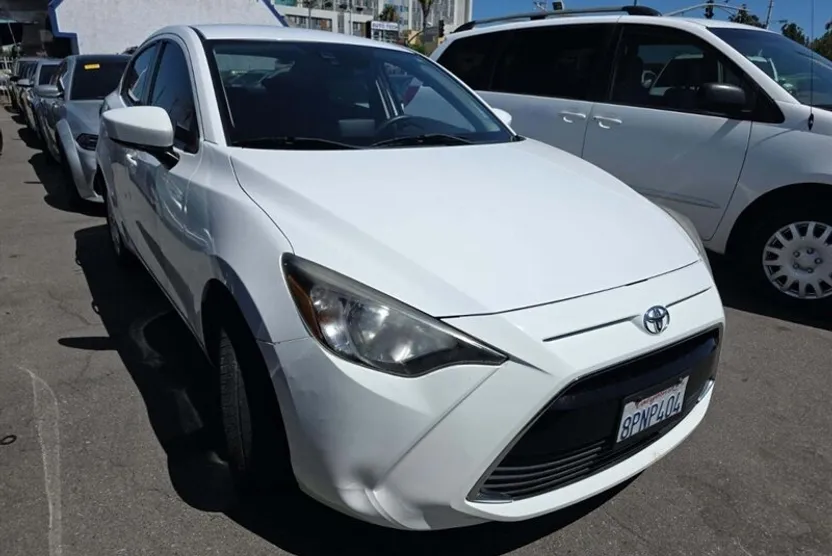 2018 Toyota Yaris iA photo 1