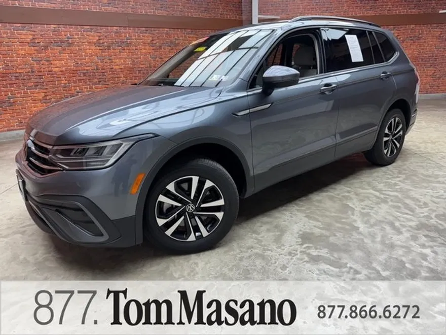 2022 Volkswagen Tiguan S photo 1