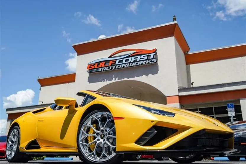2022 Lamborghini Huracan Evo Spyder RWD photo 1