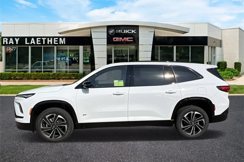 2026 Buick Enclave Sport Touring photo 1
