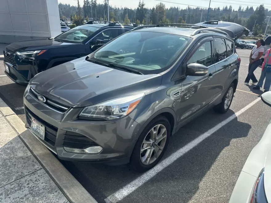 2015 Ford Escape Titanium photo 1