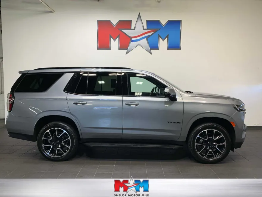 2024 Chevrolet Tahoe RST photo 1