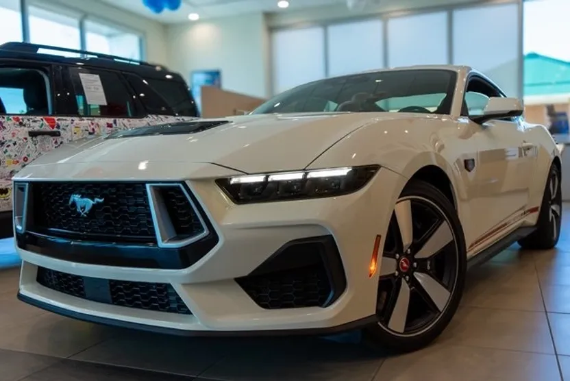 2025 Ford Mustang GT Premium photo 1