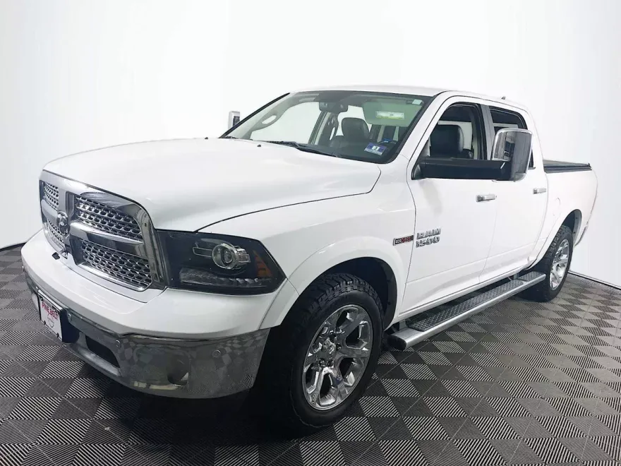 2017 Ram 1500 Laramie photo 1