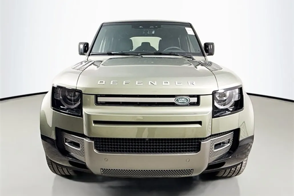 2025 Land Rover Defender 110 X-Dynamic SE photo 1