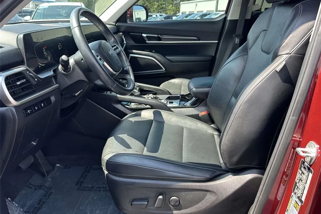 2023 Kia Telluride S photo 1