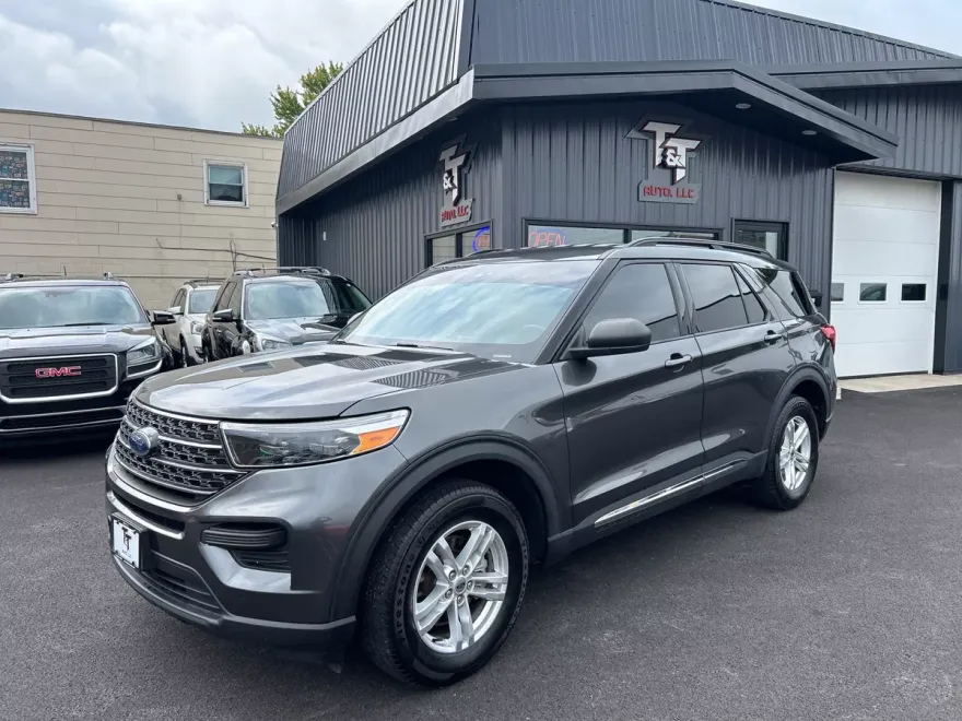 2020 Ford Explorer XLT photo 1