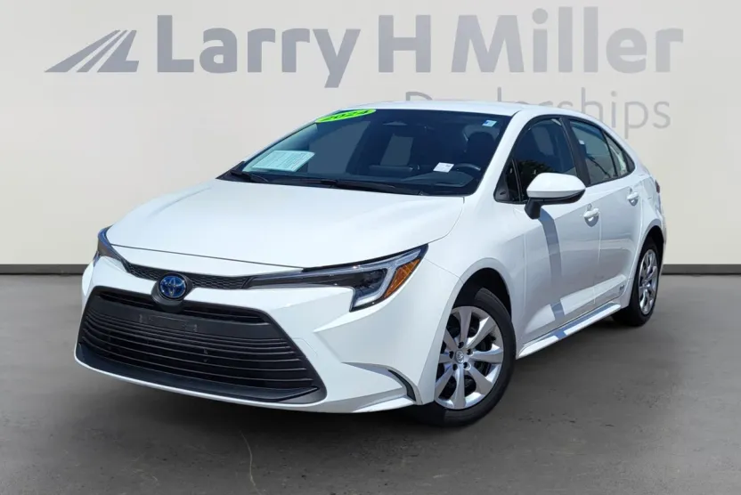 2024 Toyota Corolla XSE LE Premium SE photo 1