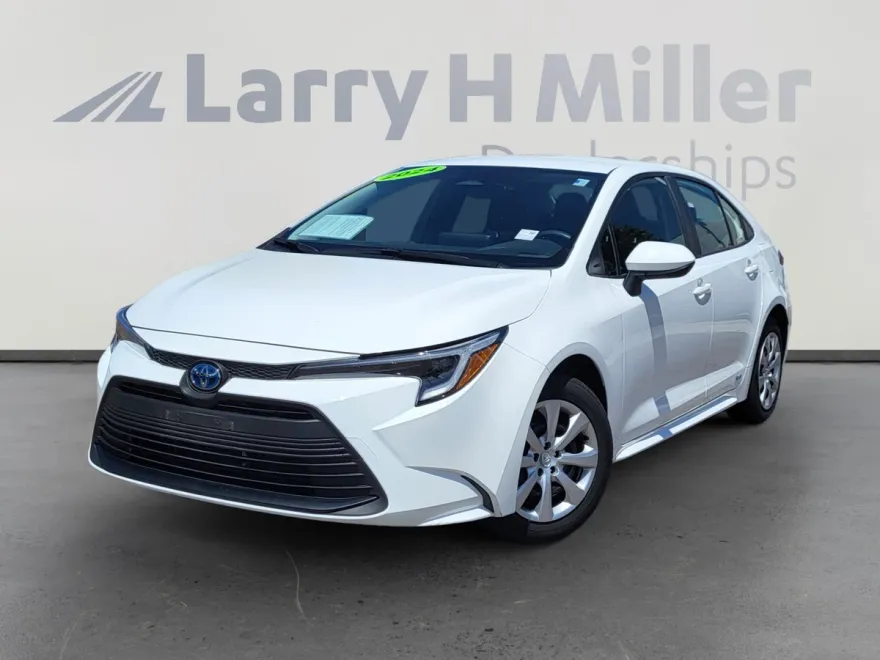 2024 Toyota Corolla XSE LE Premium SE photo 1