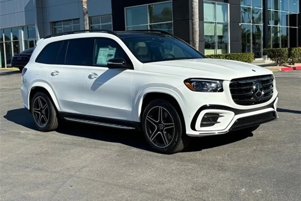 2025 Mercedes Benz GLS 450 4MATIC photo 1