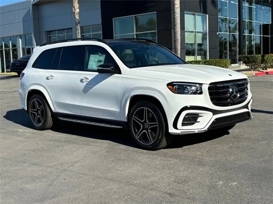 2025 Mercedes Benz GLS 450 4MATIC photo 1
