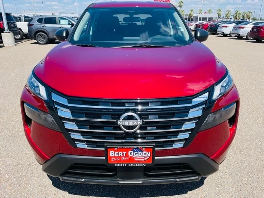 2025 Nissan Rogue S photo 1