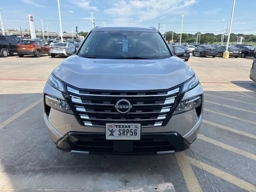 2024 Nissan Rogue Platinum photo 1