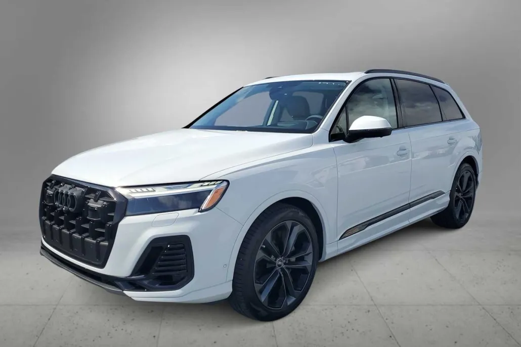2025 Audi Q7 55 Prestige photo 1