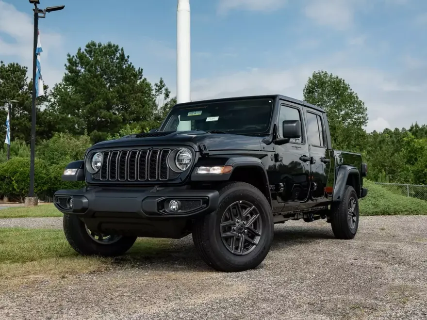 2025 Jeep Gladiator Sport photo 1