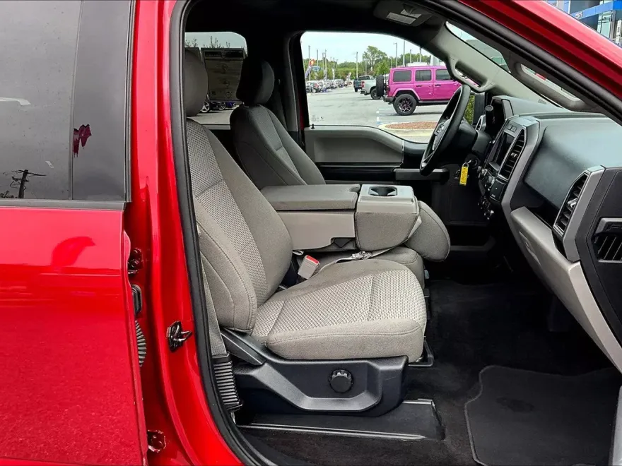 2020 Ford F-150 XLT photo 1