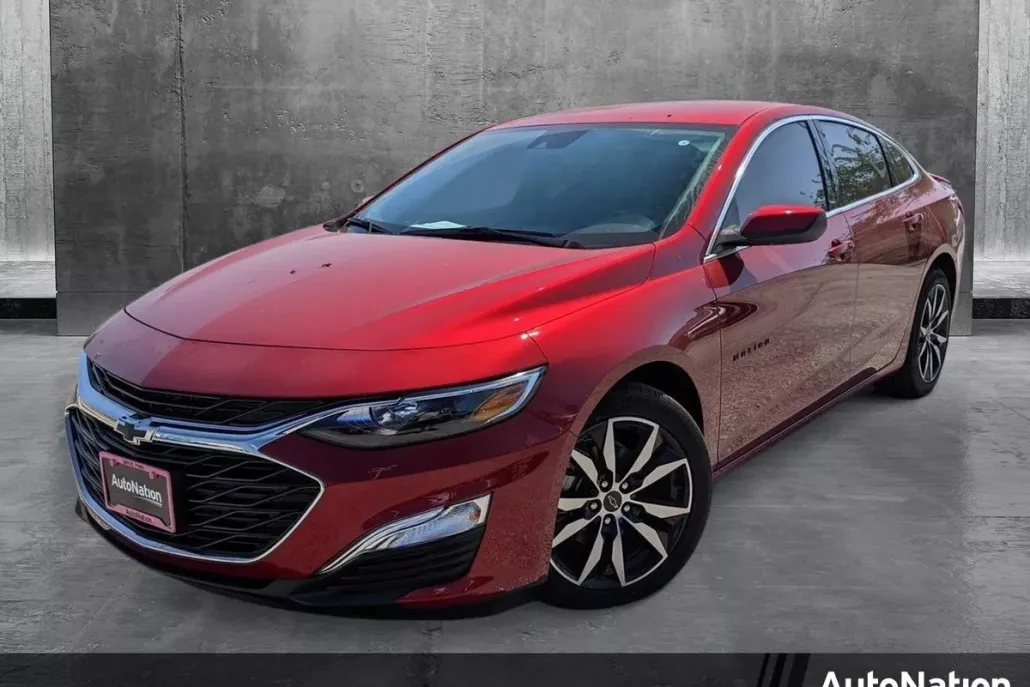 2025 Chevrolet Malibu RS photo 1