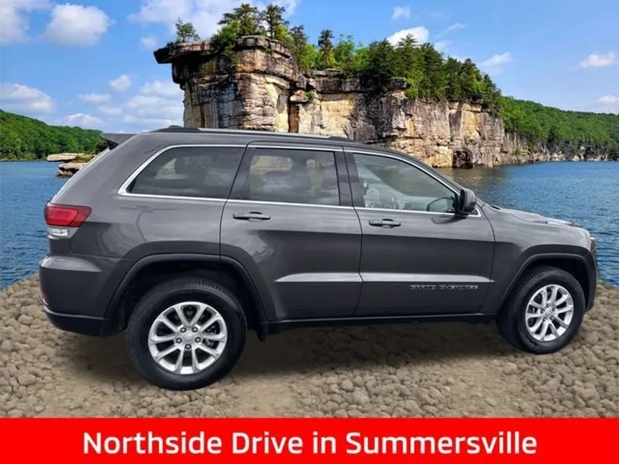 2021 Jeep Grand Cherokee Laredo photo 1