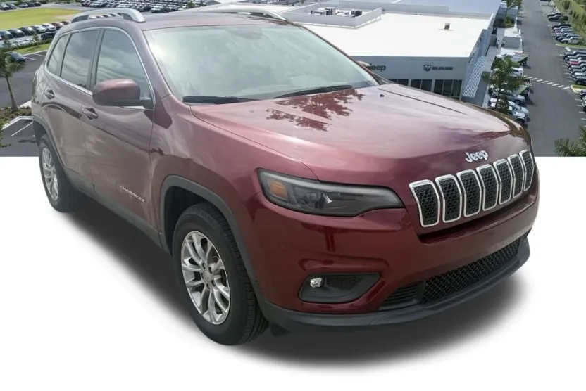 2019 Jeep Cherokee Latitude photo 1