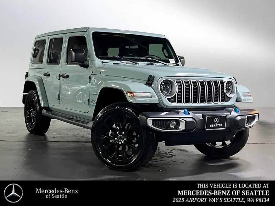 2024 Jeep Wrangler 4xe Sahara photo 1