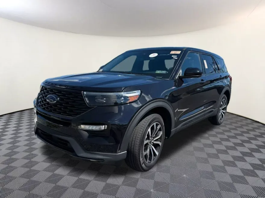 2022 Ford Explorer ST-Line photo 1