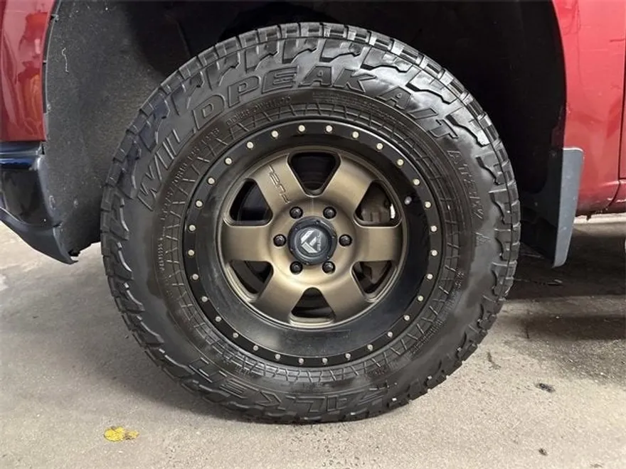 2019 Chevrolet Silverado Trail Boss LT photo 1
