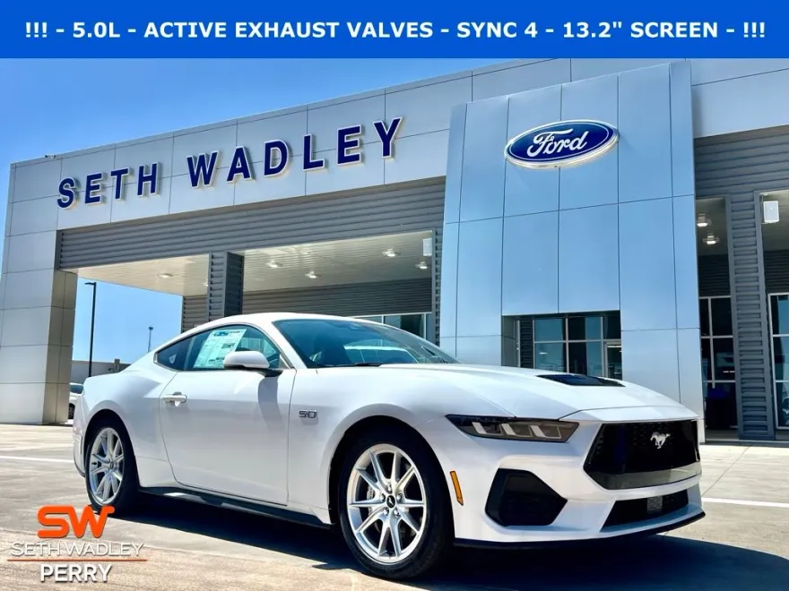 2025 Ford Mustang GT Premium photo 1
