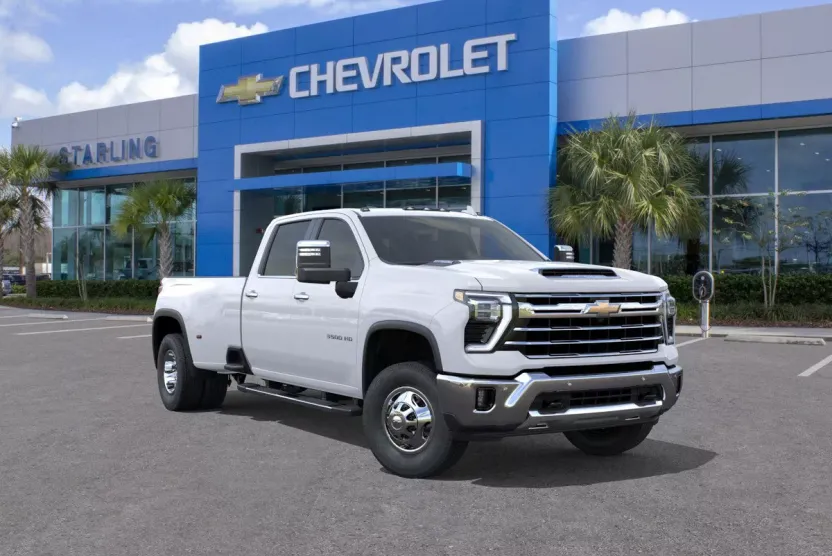 2026 Chevrolet Silverado 3500HD photo 1