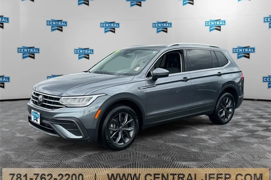 2022 Volkswagen Tiguan SE photo 1