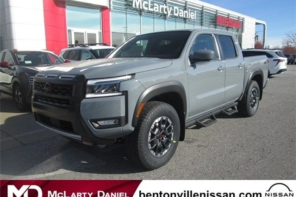 2025 Nissan Frontier Crew Cab PRO-4X photo 1