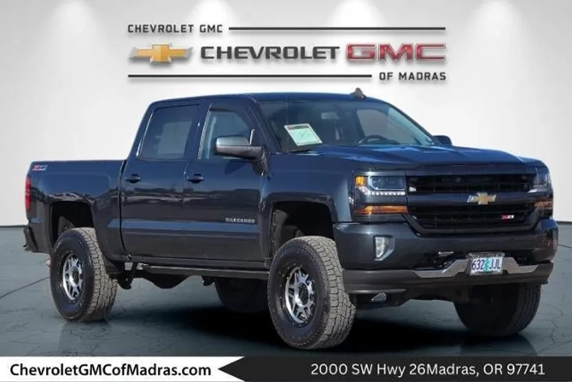 2017 Chevrolet Silverado 1500 LT photo 1