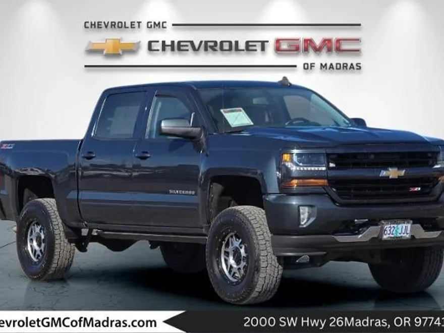 2017 Chevrolet Silverado 1500 LT photo 1