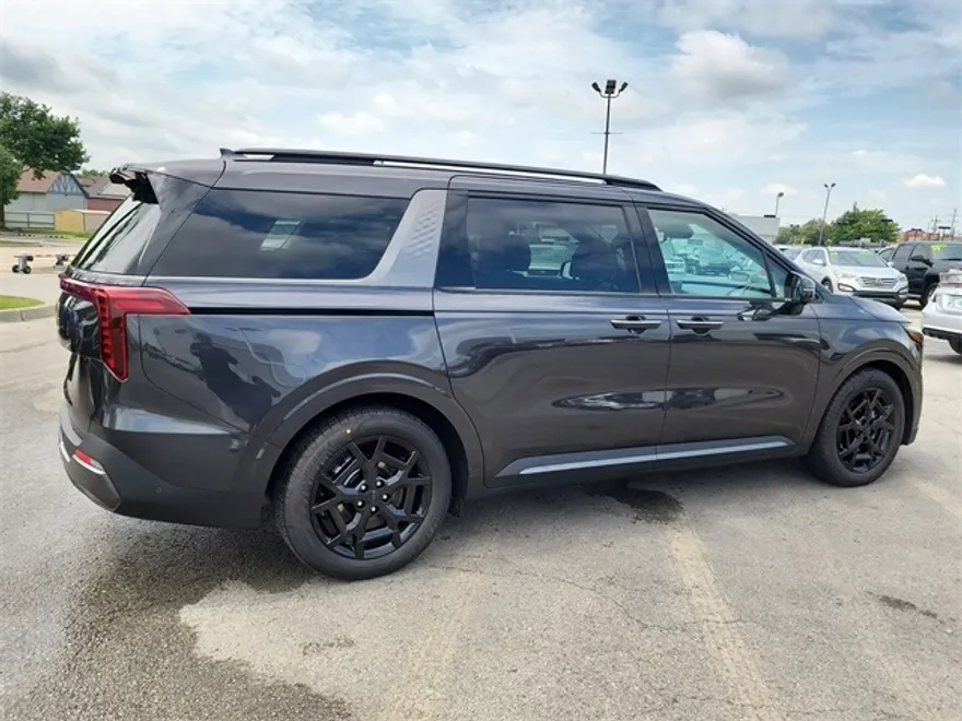 2026 Kia Carnival SX Prestige photo 1