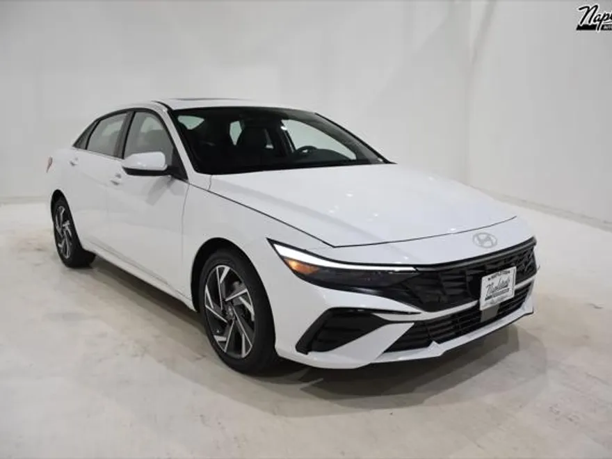 2025 Hyundai Elantra SEL Convenience photo 1