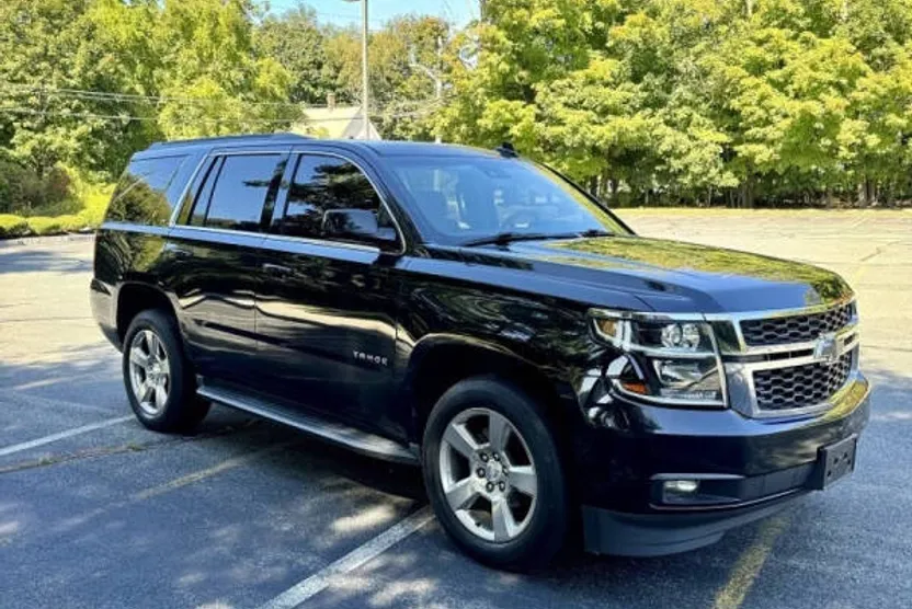2017 Chevrolet Tahoe LT photo 1
