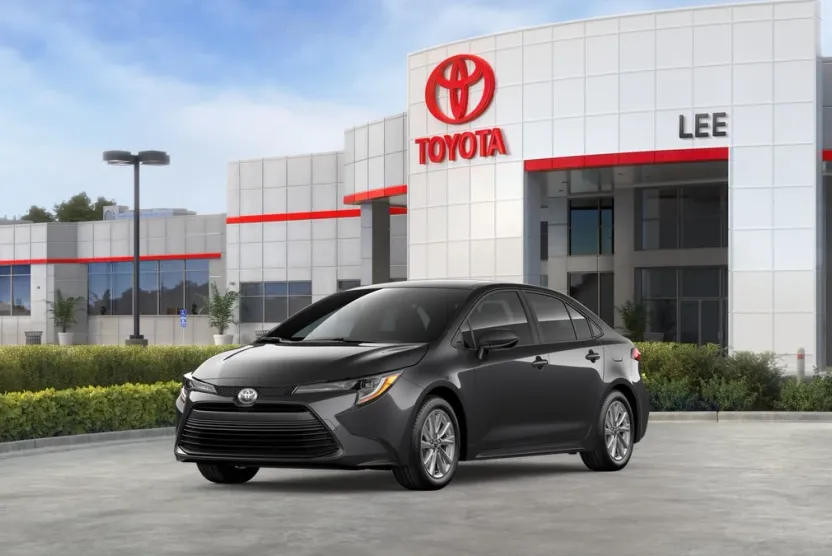 2026 Toyota Corolla LE photo 1