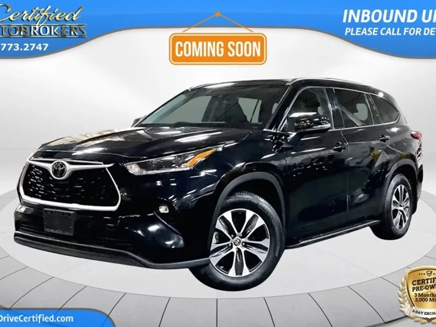 2021 Toyota Highlander XLE photo 1
