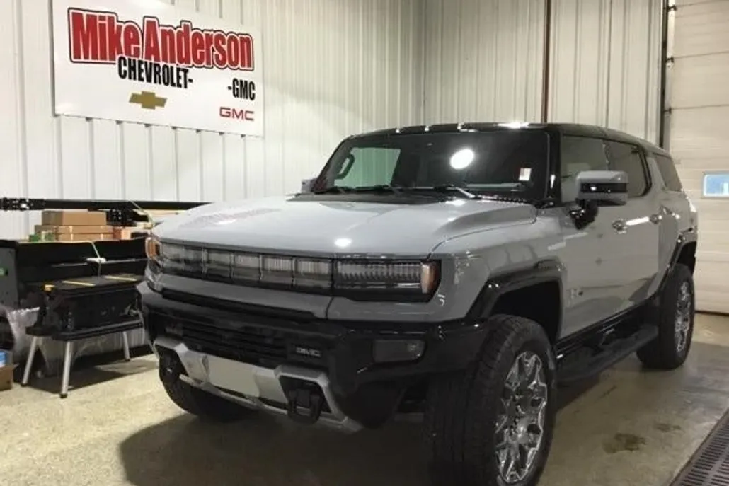 2025 Gmc Hummer EV SUV photo 1