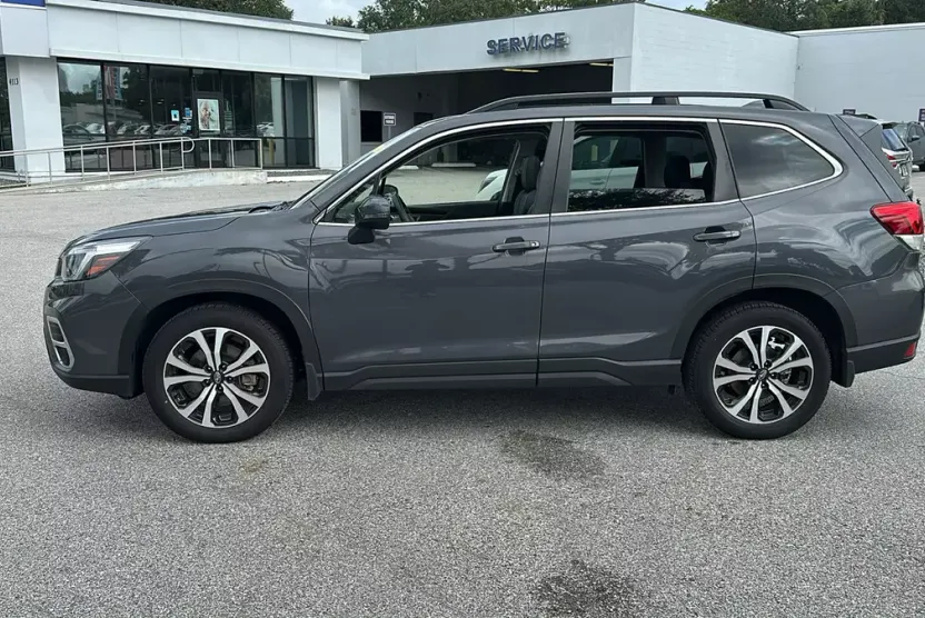 2021 Subaru Forester Limited photo 1