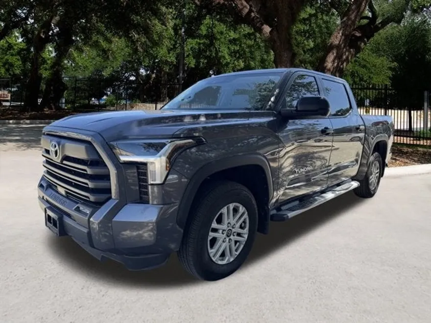 2024 Toyota Tundra SR5 photo 1