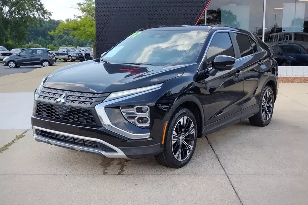 2022 Mitsubishi Eclipse Cross SE photo 1