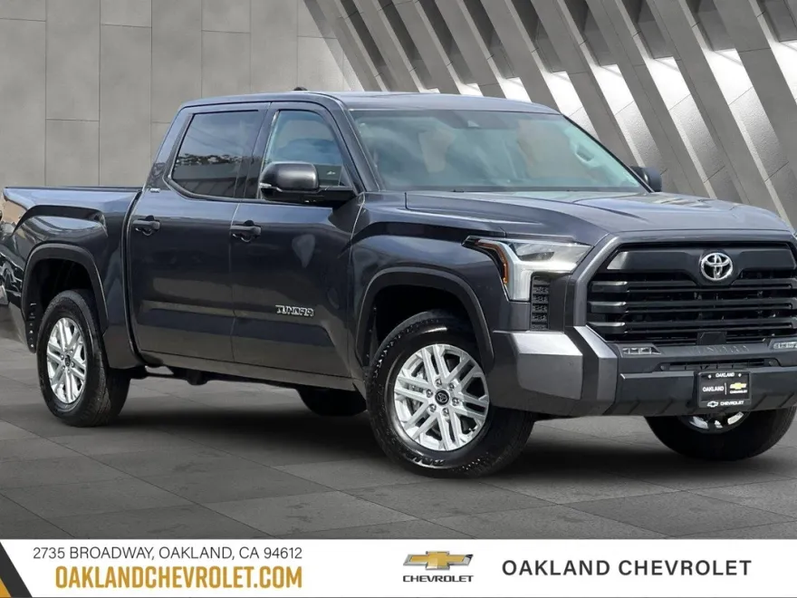 2023 Toyota Tundra SR5 photo 1