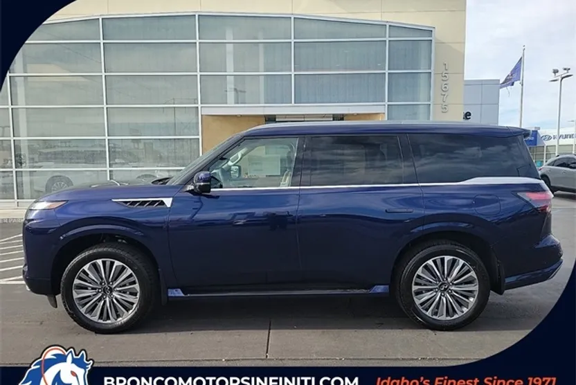 2025 Infiniti QX80 Luxe photo 1