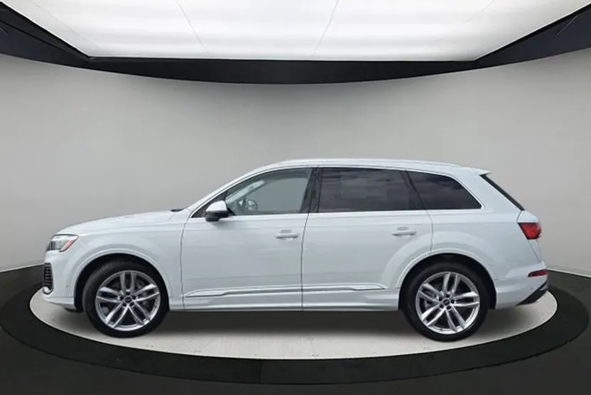 2025 Audi Q7 Premium Plus photo 1
