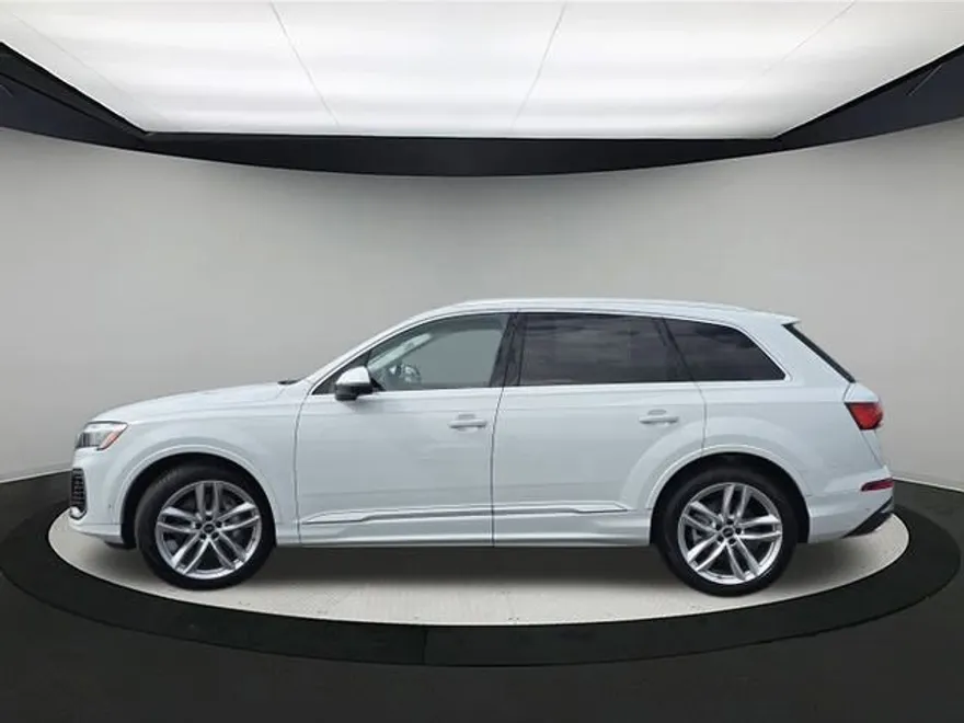 2025 Audi Q7 Premium Plus photo 1